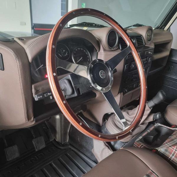 Land Rover Defender RESTORED 90 2.2 PUMA TD4- LIFE&STYLE