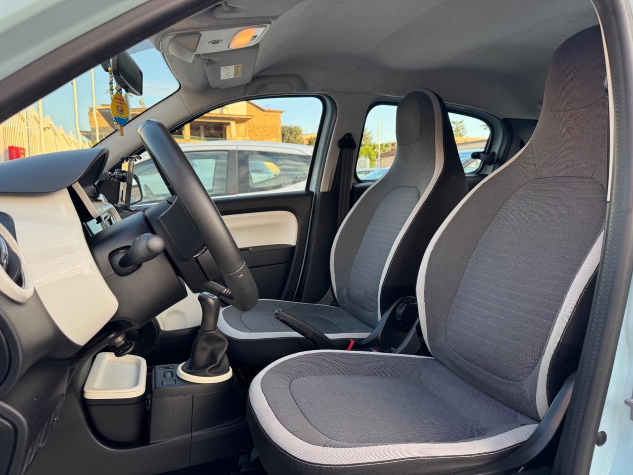 Renault Twingo 1.0 SCe 69CV Lovely NAVI RETROCAMERA