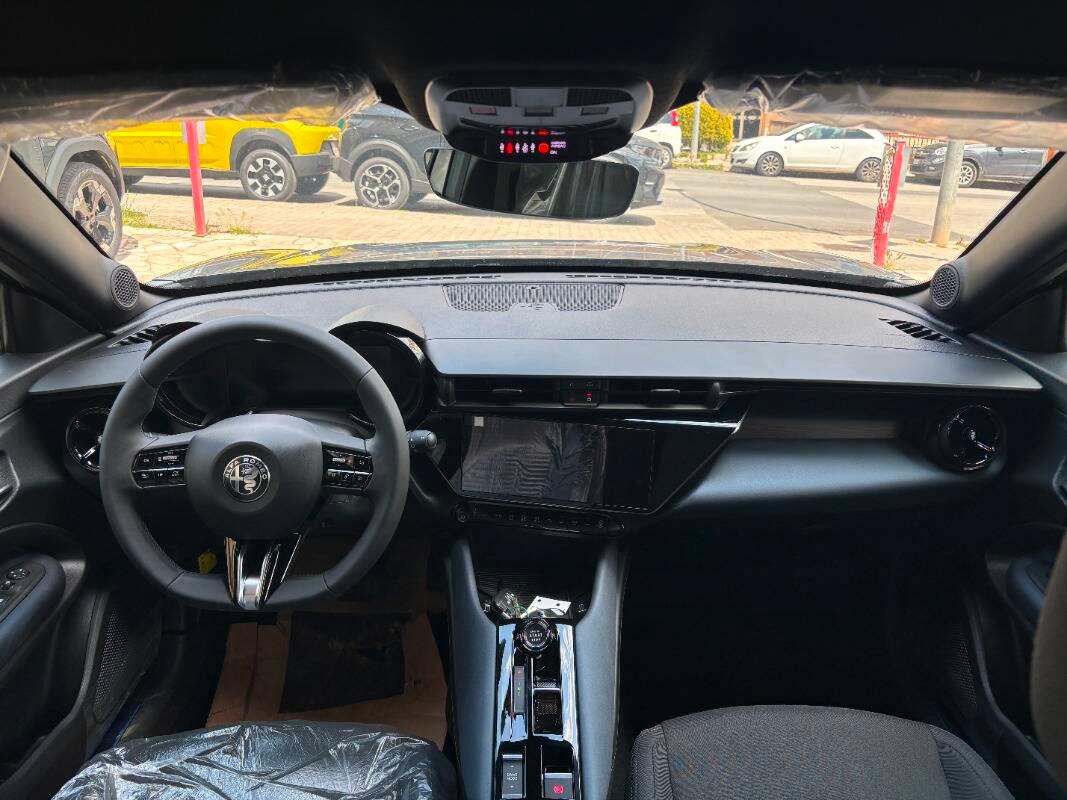 Alfa Romeo Junior 1.2 ibrida 145cv edct6