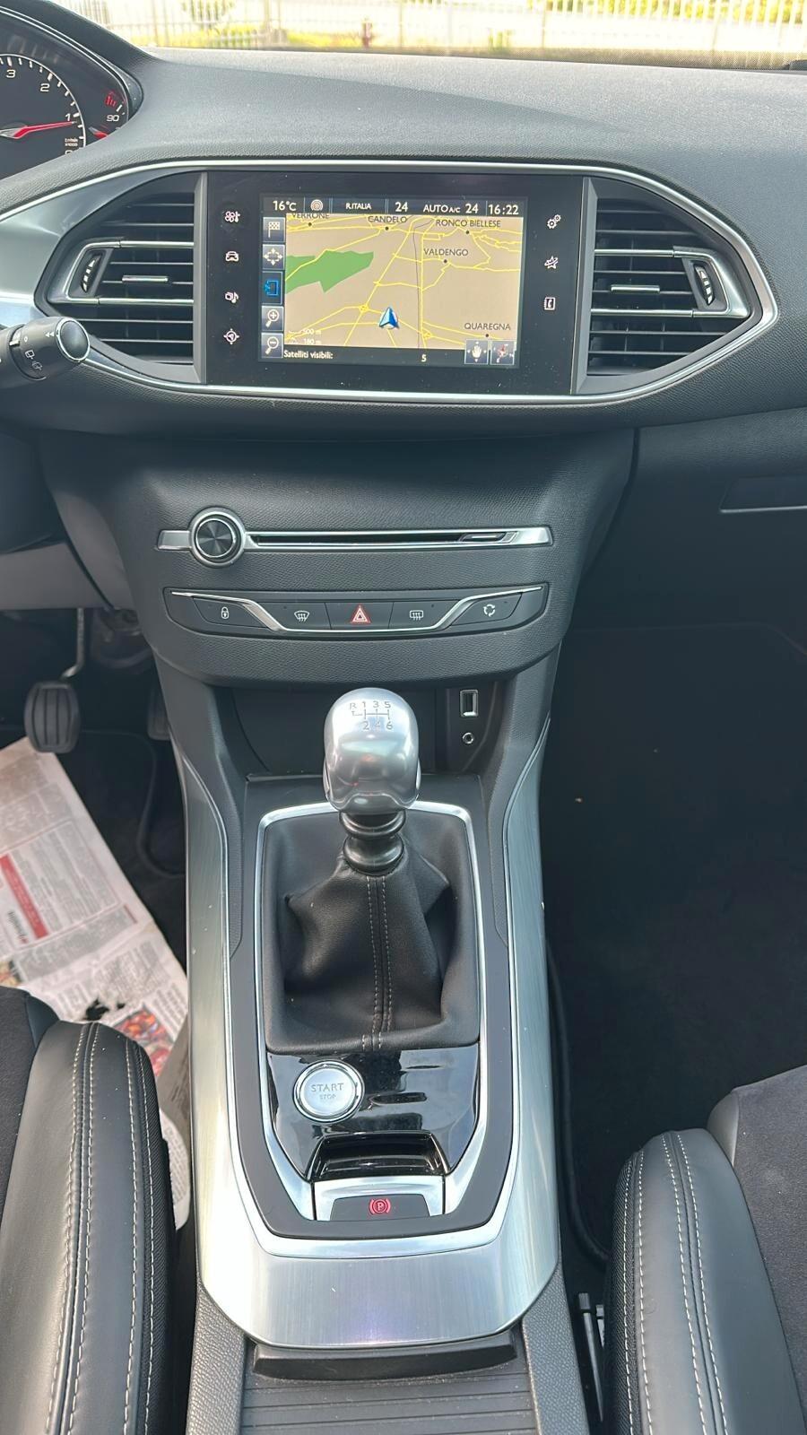 Peugeot 308 BlueHDi 120 S&S Allure