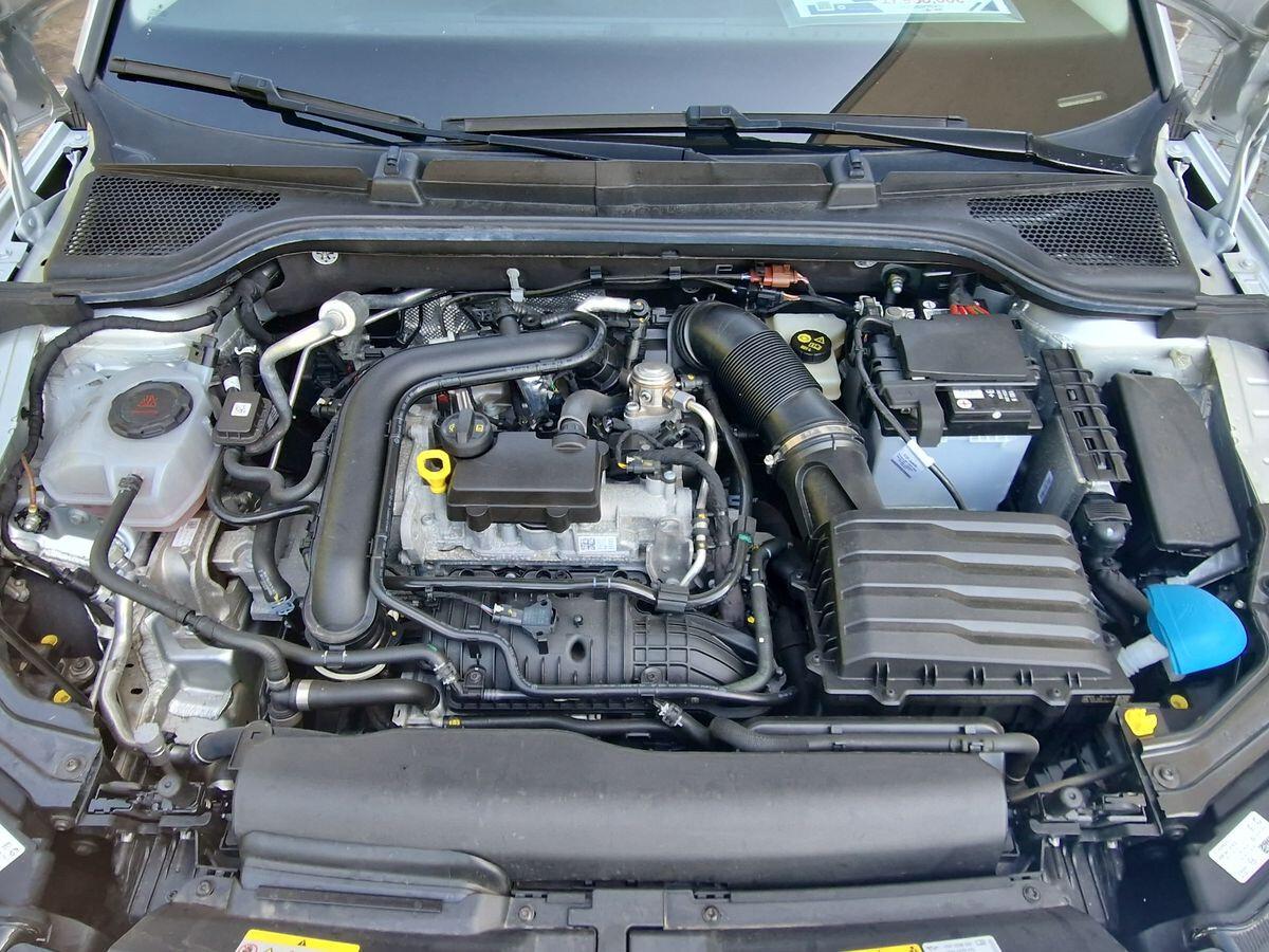 SKODA KAMIQ 1.0 BENZ 110CV STYLE