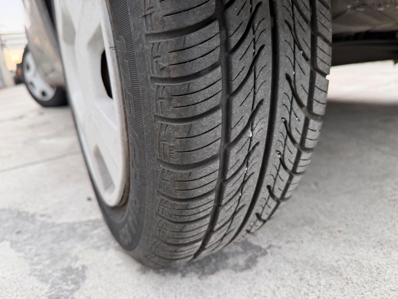 Toyota Yaris 1.3i benzina euro4