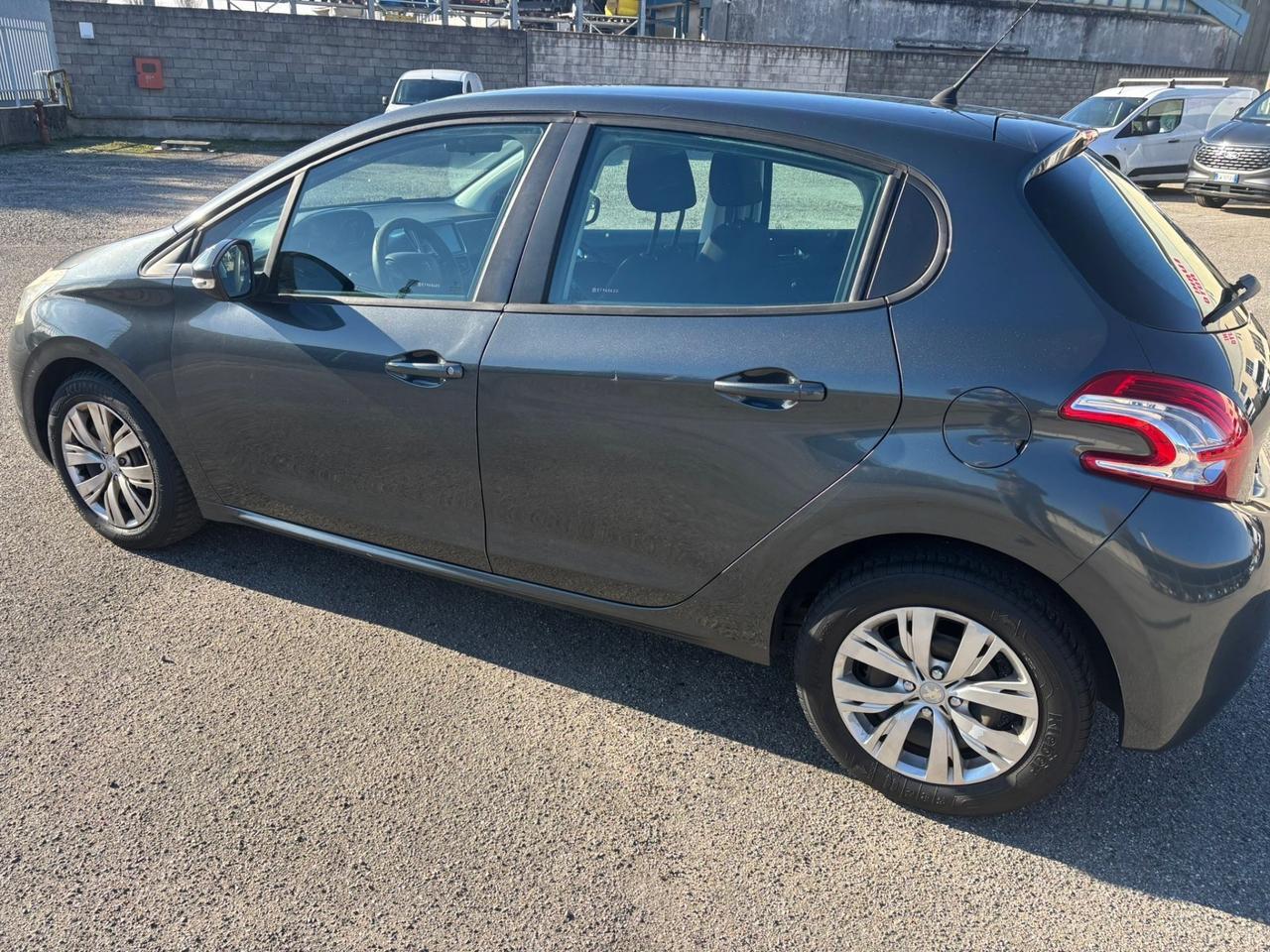 Peugeot 208 82 5 porte