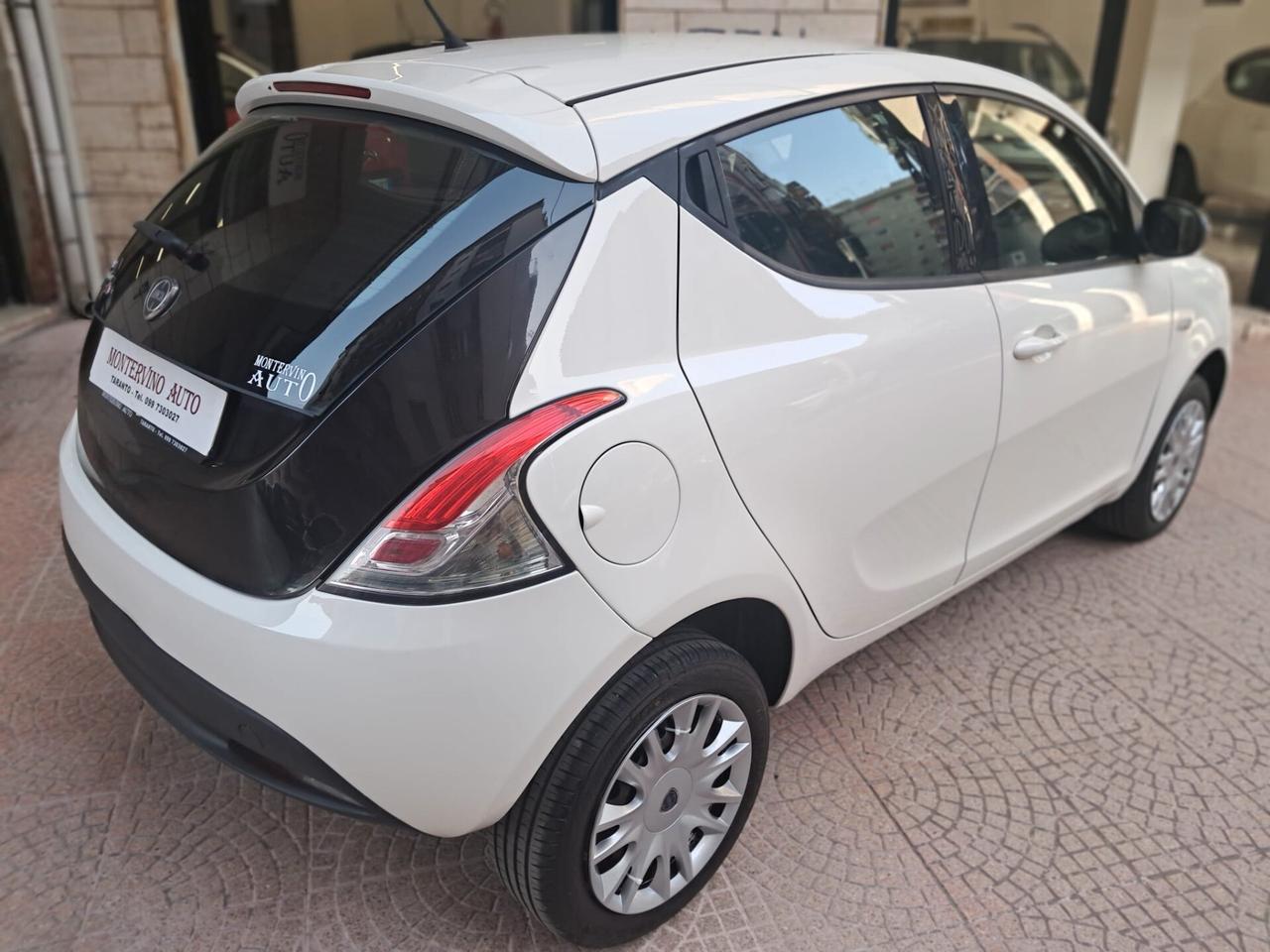 LANCIA YPSILON METANO-NEOPATENTATI-Euro5650-