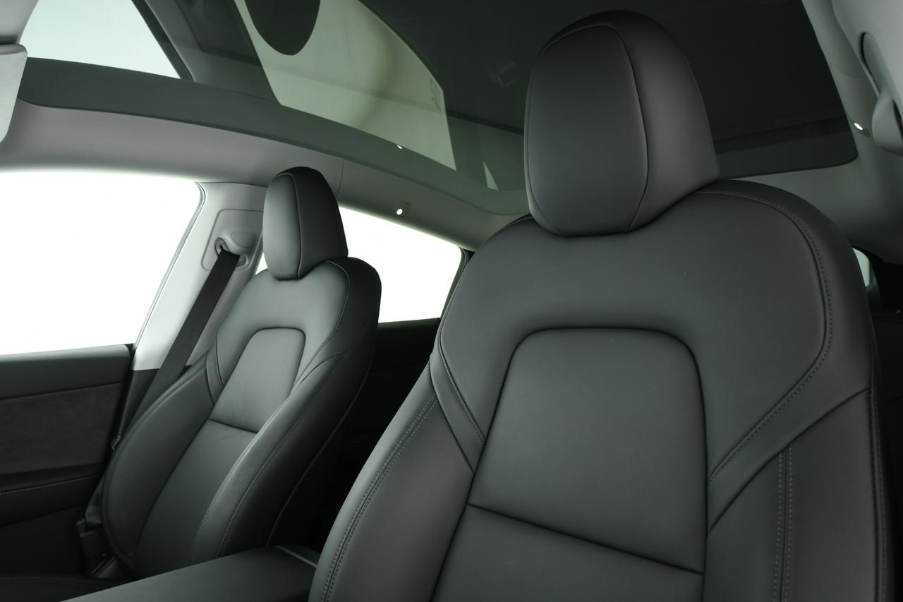 TESLA Model Y Performance Dual Motor awd +AUTOPILOT