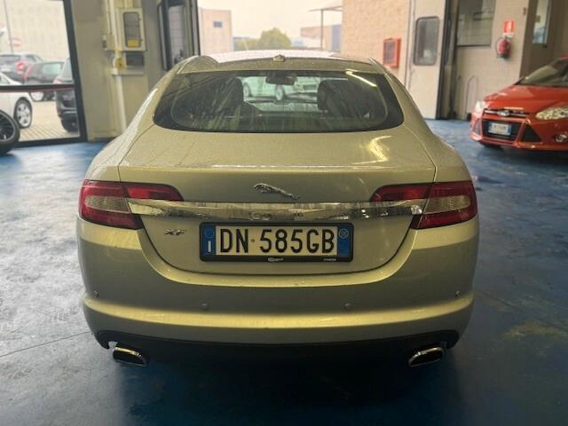 Jaguar XF 2.7D V6 Premium Luxury