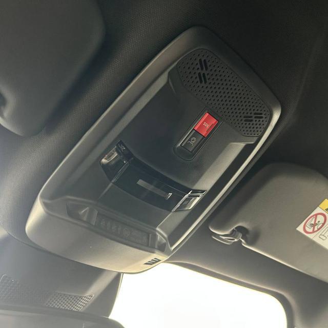 PEUGEOT 2008 Hybrid 145 e-DCS6 GT