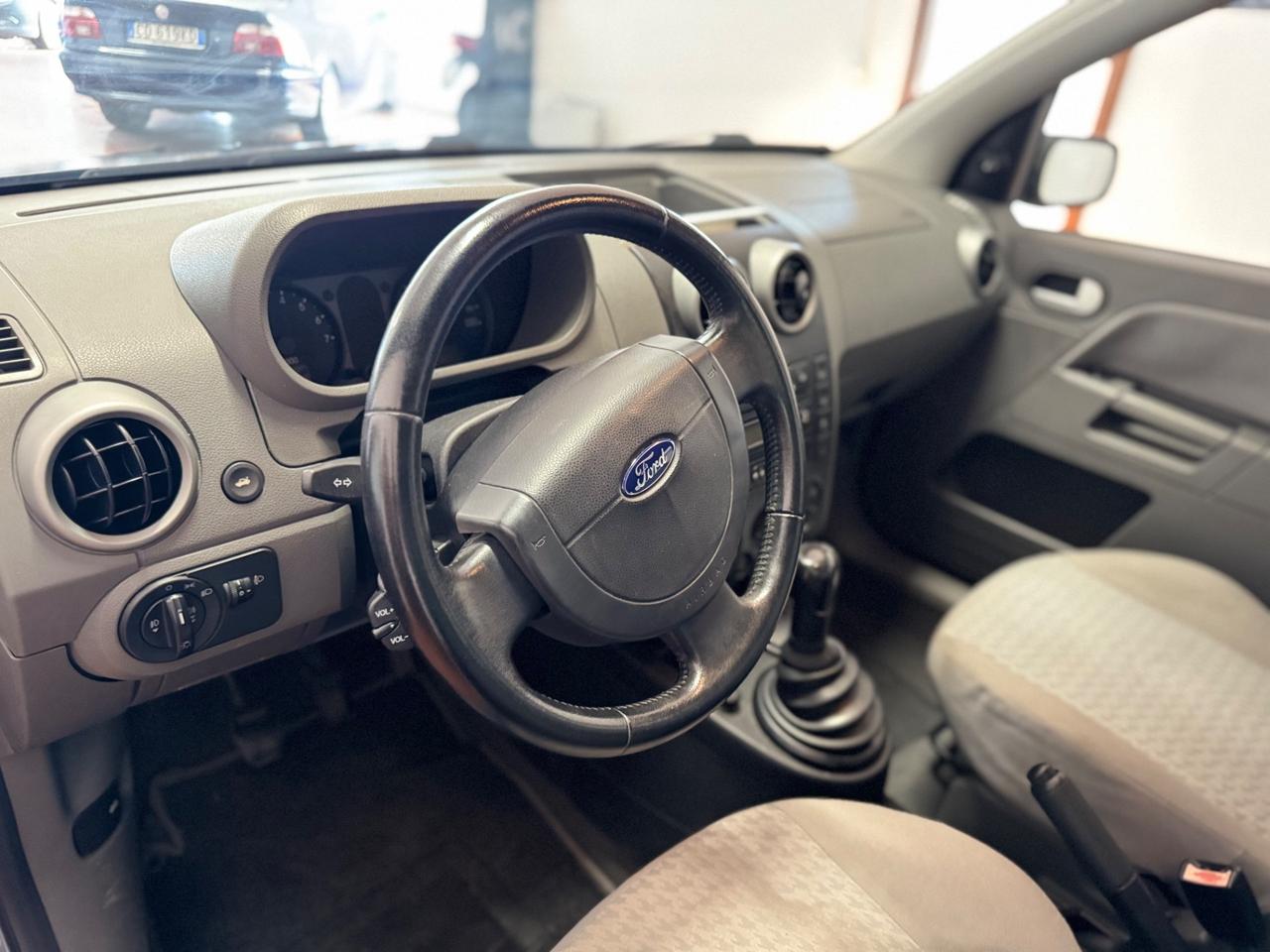 Ford Fusion 1.6 16V 5p. 74kw perfetta