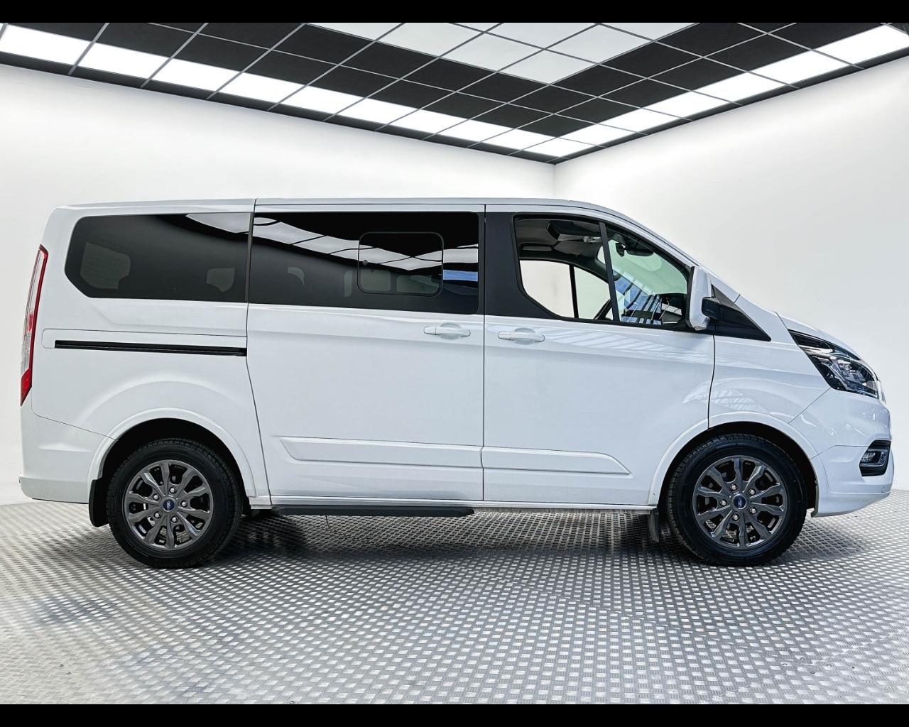 FORD Tourneo Custom 1ª s - Tourneo Custom 320 2.0 EcoBlue 130CV MHEV PC Titanium