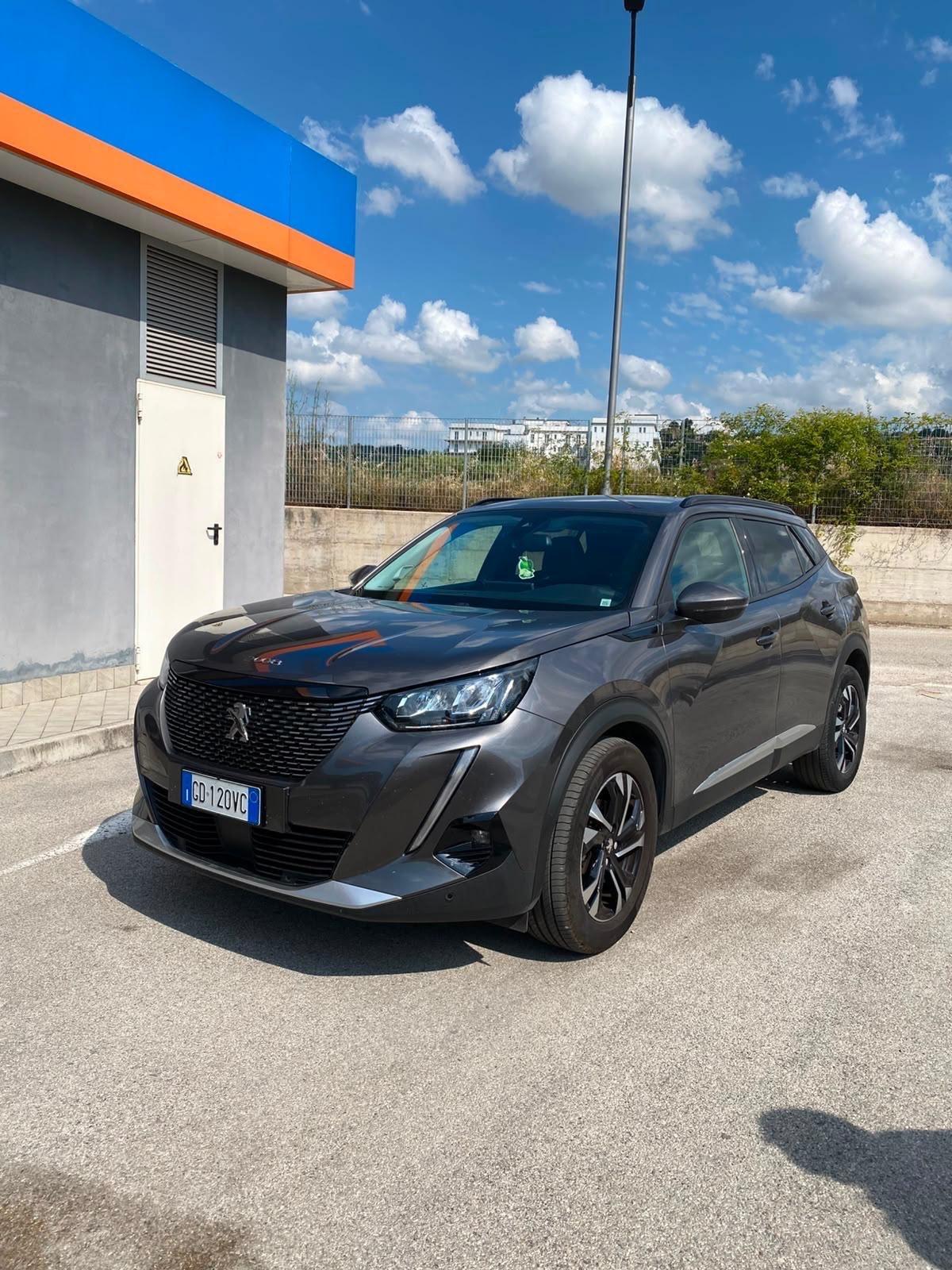 Peugeot 2008 PureTech 100 S&S Allure Navi Pack