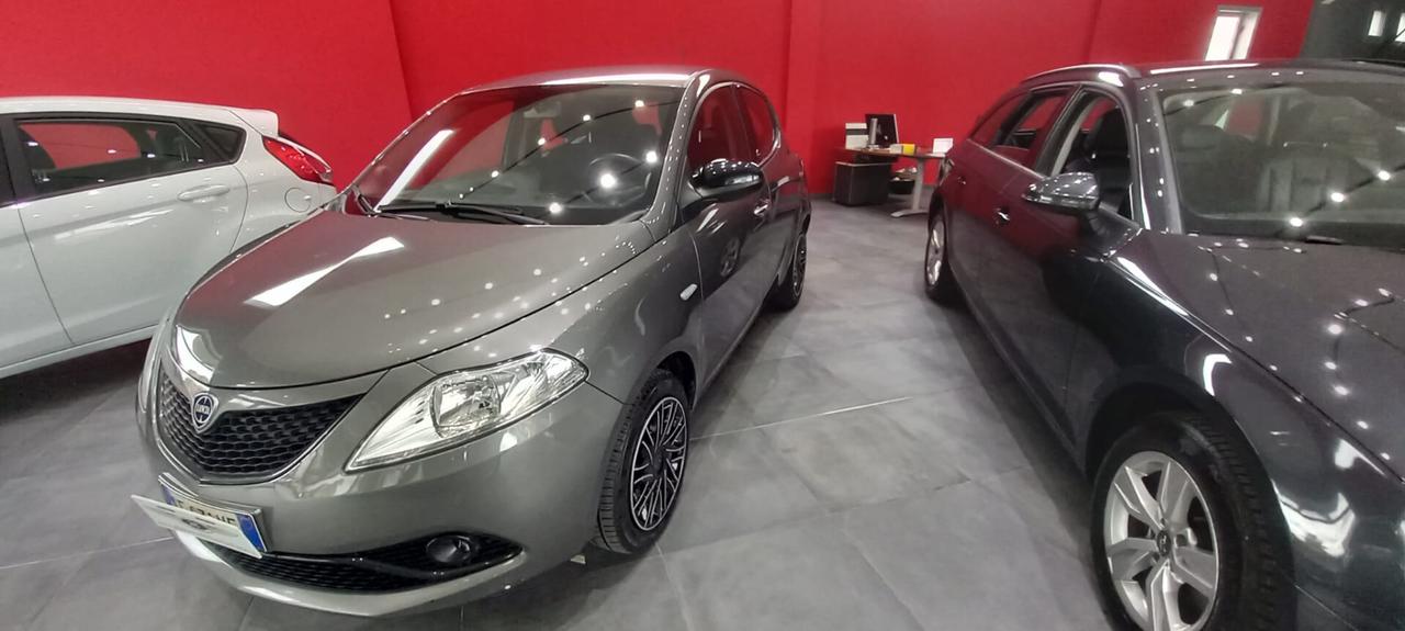 Lancia Ypsilon 1.0 FireFly 5 porte S&S Hybrid Maryne