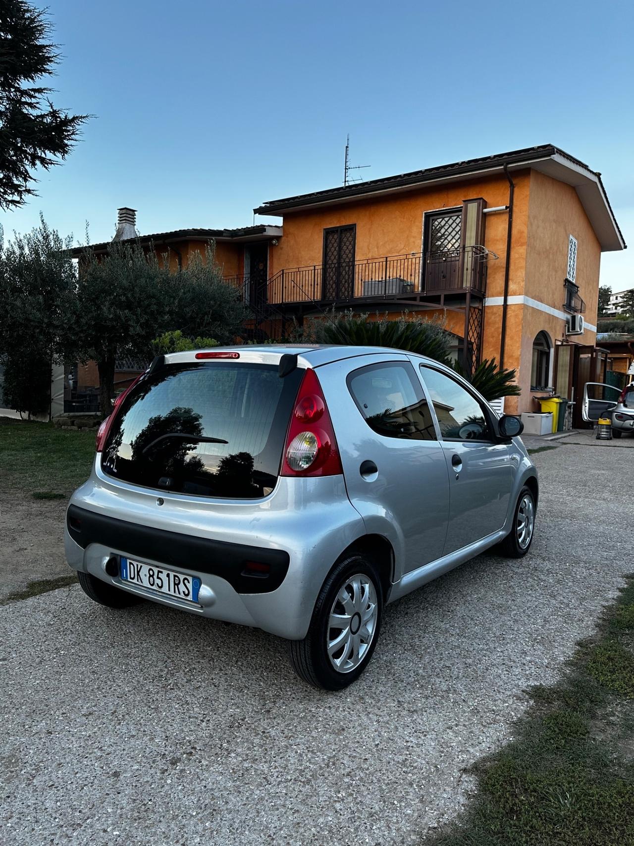 Peugeot 107 1.0 68CV 5p. 110.000 km !!