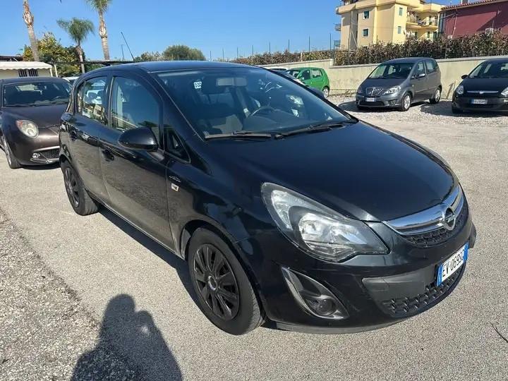 Opel Corsa 1.3 diesel 2014 12 mesi di garanzia