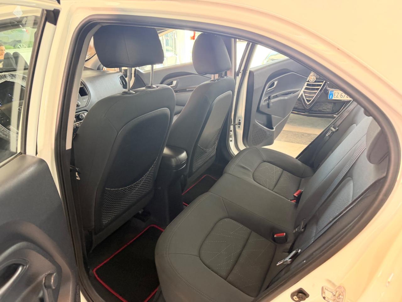 Kia Rio 1.1 CRDi WGT 5p. Neopatentati