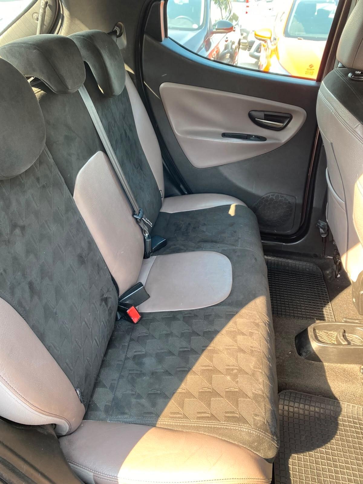Lancia Ypsilon 1.2 69 CV 5 porte GPL Ecochic Elle