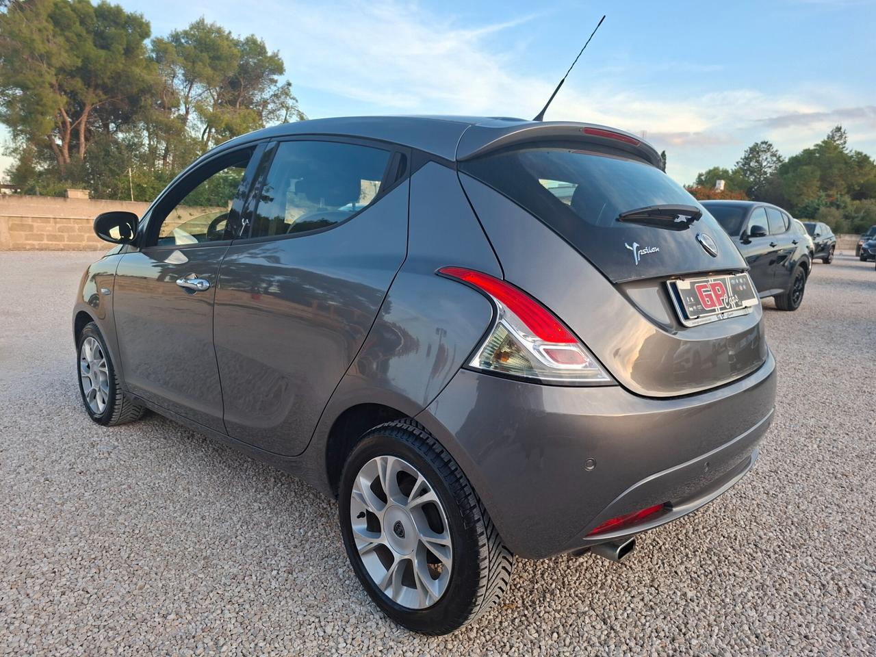 Ypsilon 1.3 MJT 95 CV 5p Cerchi*Clima