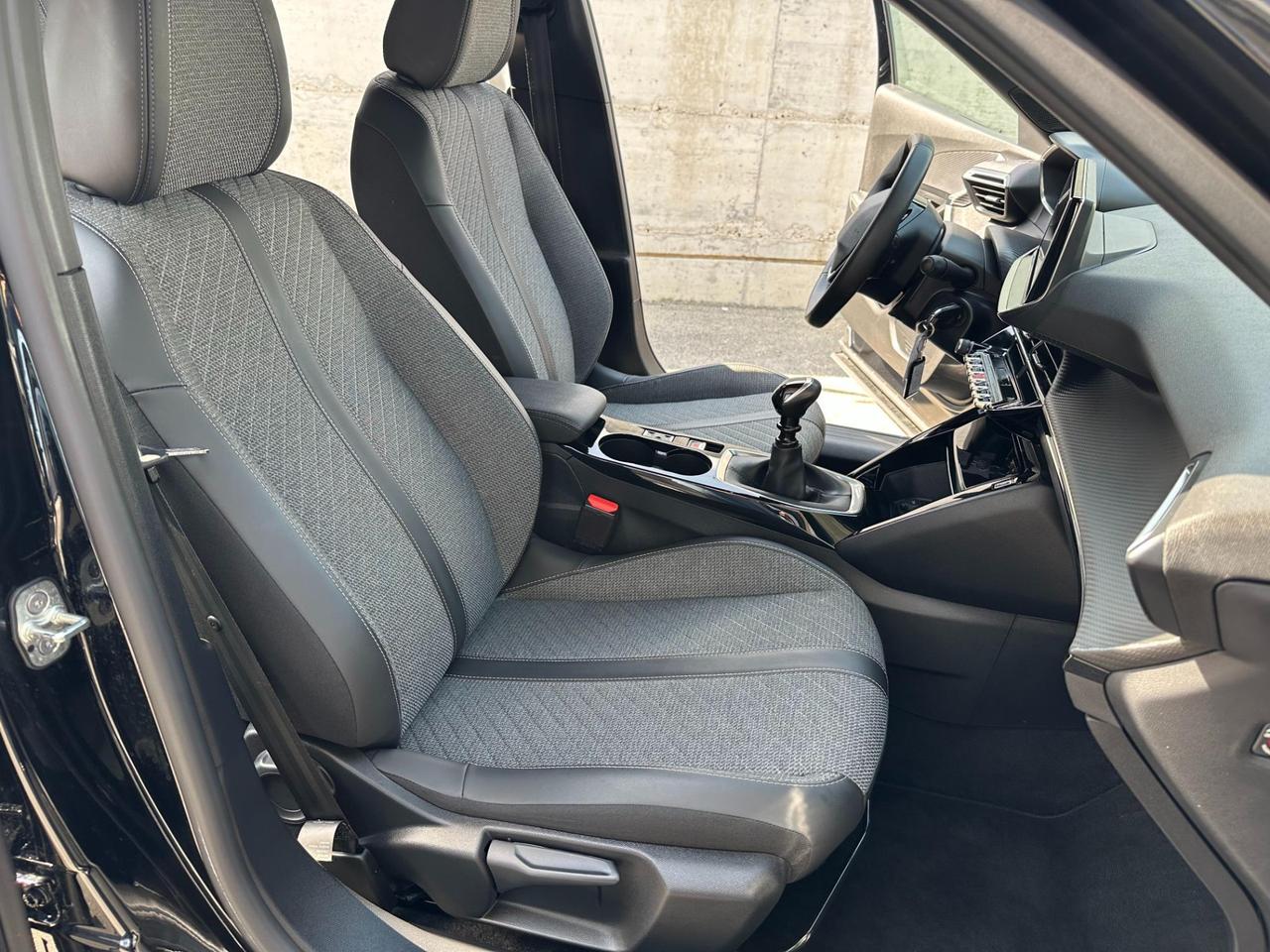 Peugeot 2008 1.2 puretech Allure s&s 100cv