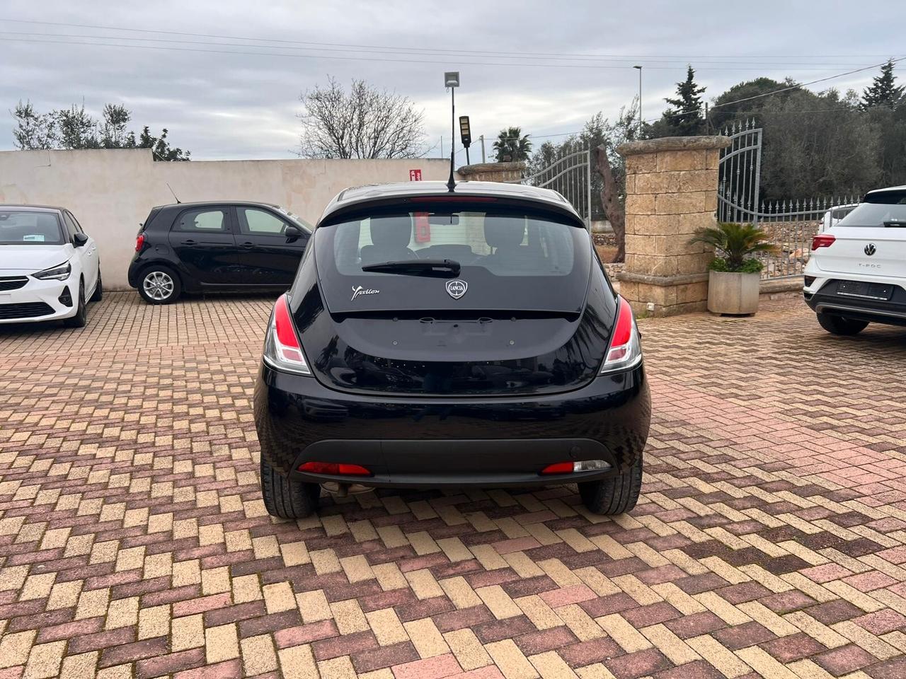Lancia Ypsilon 1.2 69 CV 5 porte GPL Ecochic Elefantino Blu