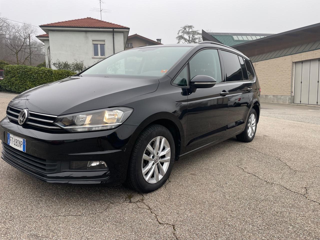 Volkswagen Touran 1.6 TDI 115 CV SCR DSG Executive BlueMotion Tech.