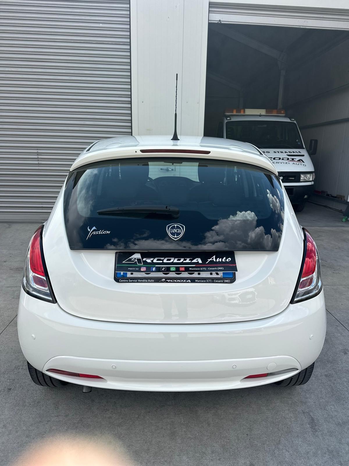 Lancia Ypsilon 1.2 69 CV 5 porte Platinum