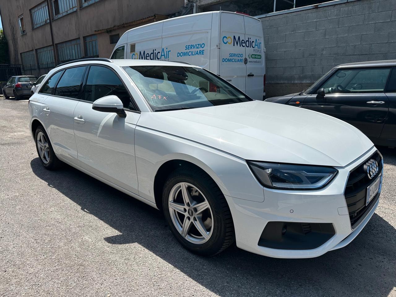 Audi A4 Avant 30 TDI/136 CV S tronic Business Advanced