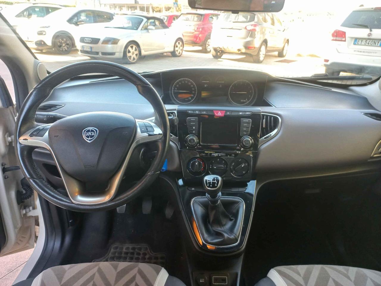 Lancia Ypsilon 1.2 69 CV 5 porte Opening Edition