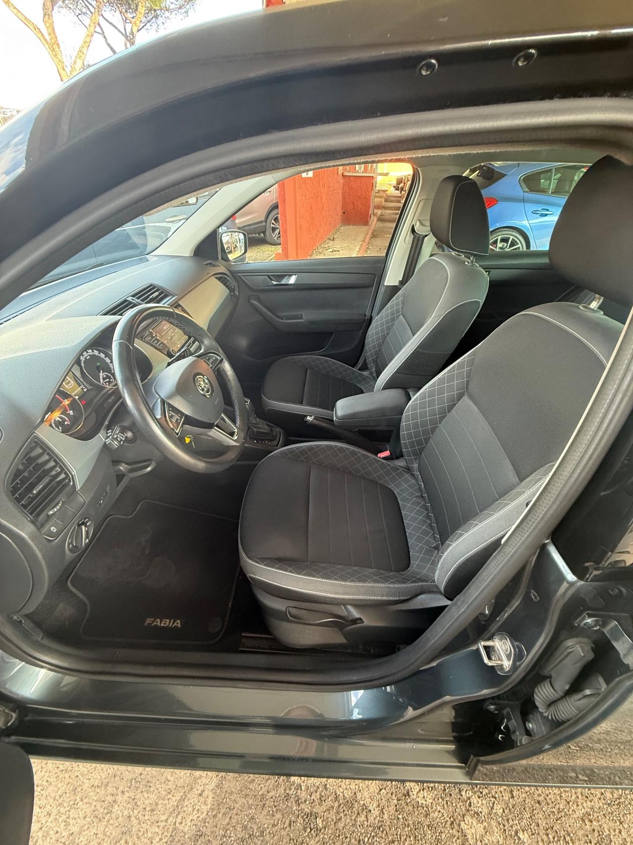 Fabia 1.0 TSI 110 CV DSG Twin Color Monte Carlo-unipro