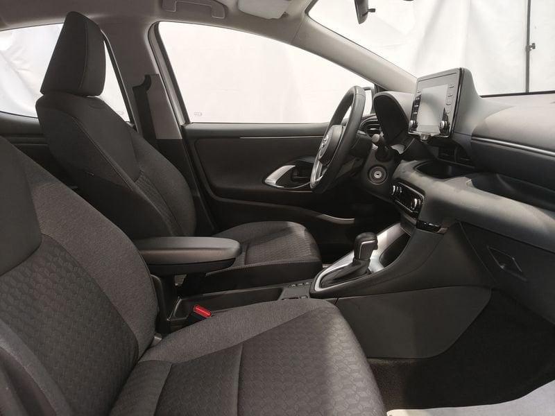 Toyota Yaris Hybrid Active MY22