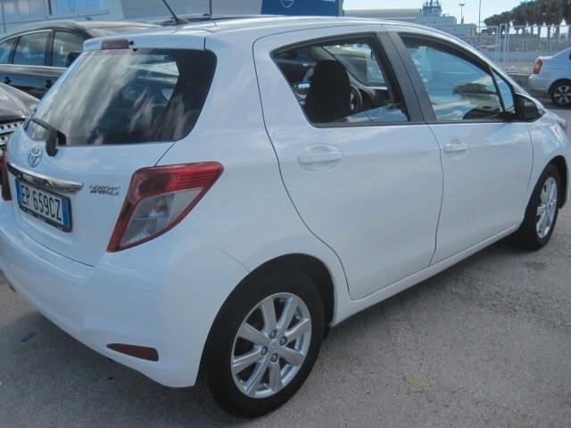 Toyota Yaris 1.0 5 porte Active