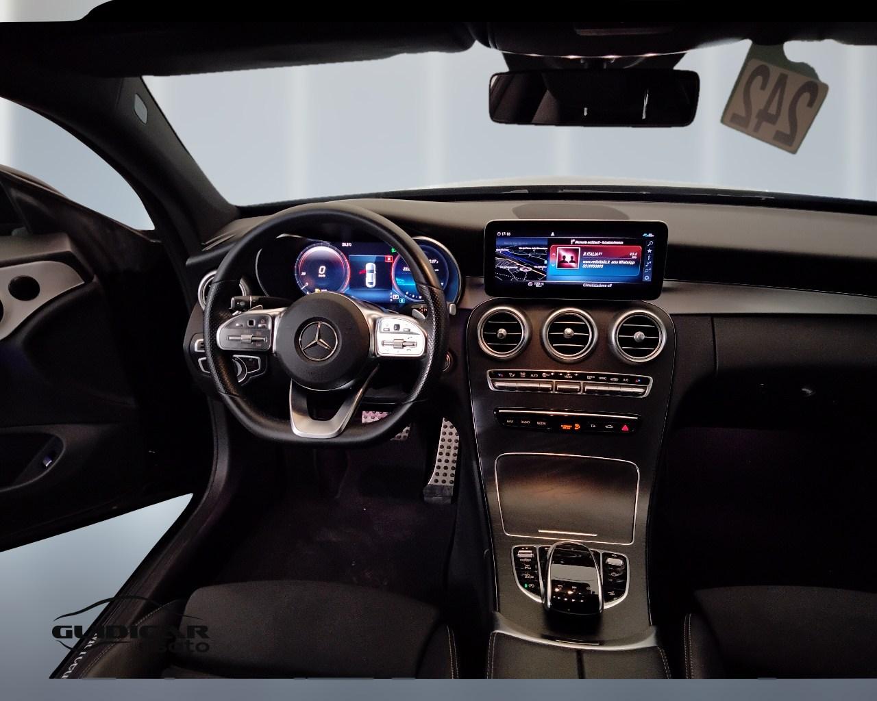 Mercedes-Benz Classe C-C205 2018 Coupe - C Coupe 220 d Premium auto