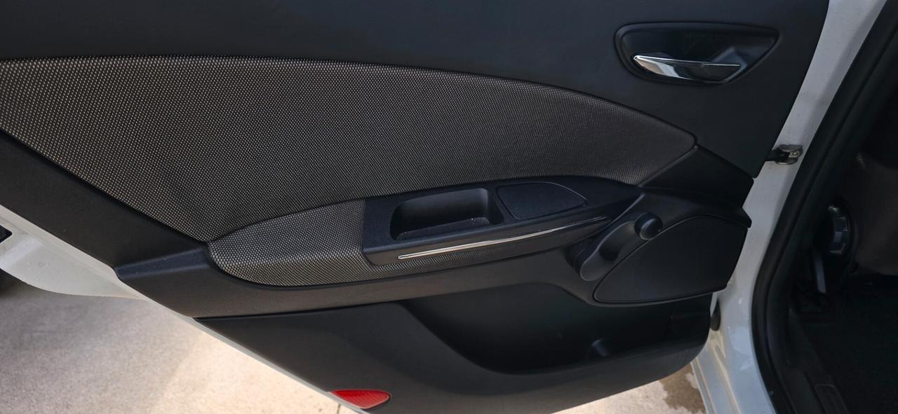 Fiat Bravo 1.4 Active GPL.tenuta bene