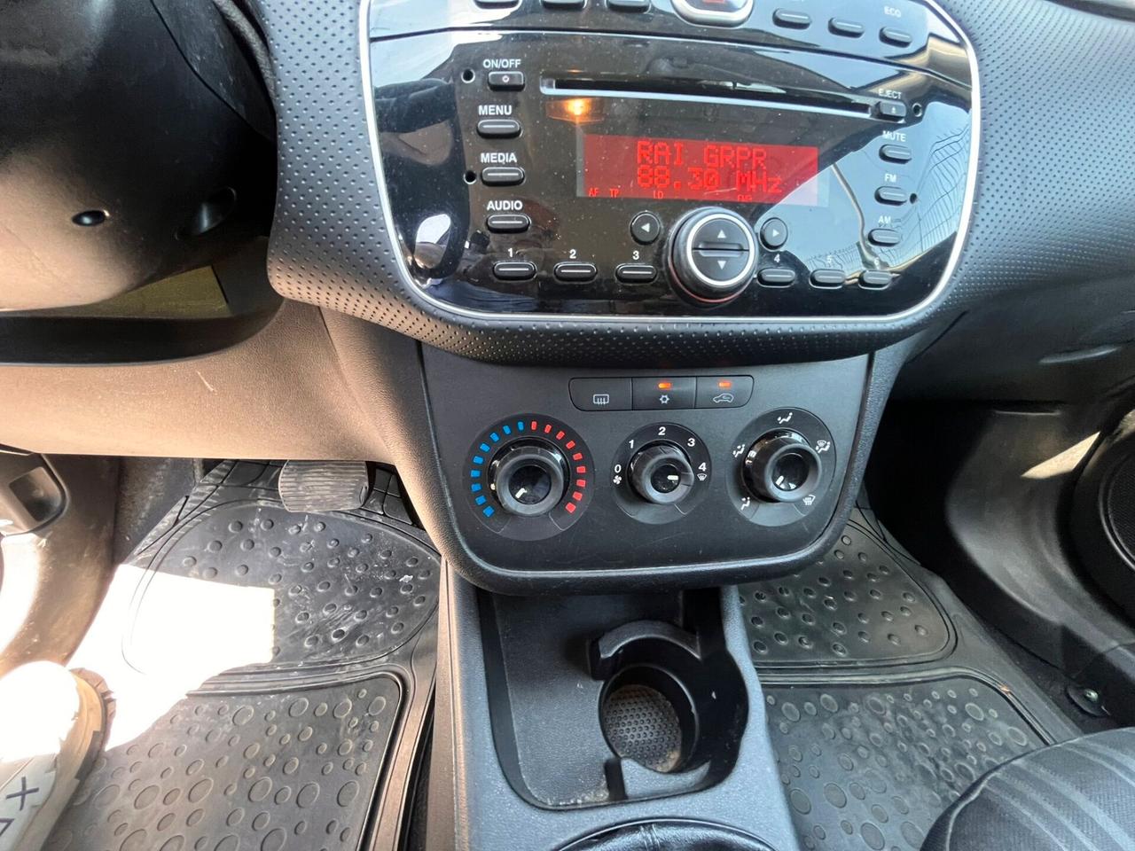 Fiat Punto Evo 1.4 5p S&S Dualogic MyLife - 2011^