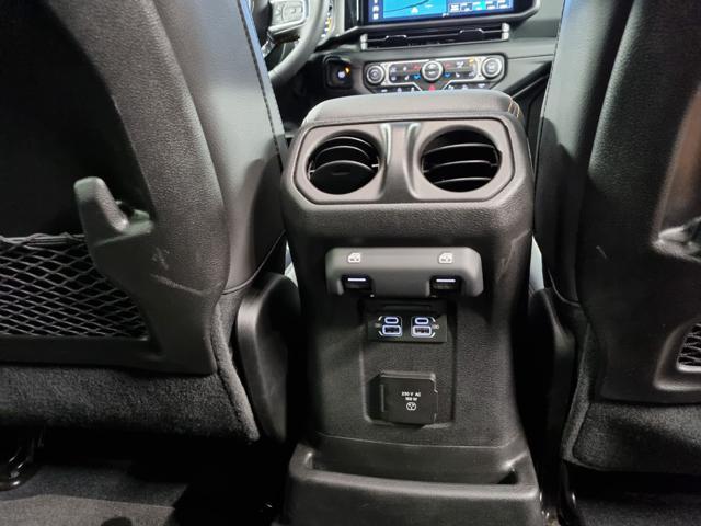 JEEP Wrangler Unlimited 2.0 Turbo Sahara