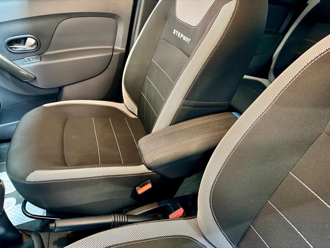 Dacia Sandero Stepway 1.0 benz/GPL 101cv E6