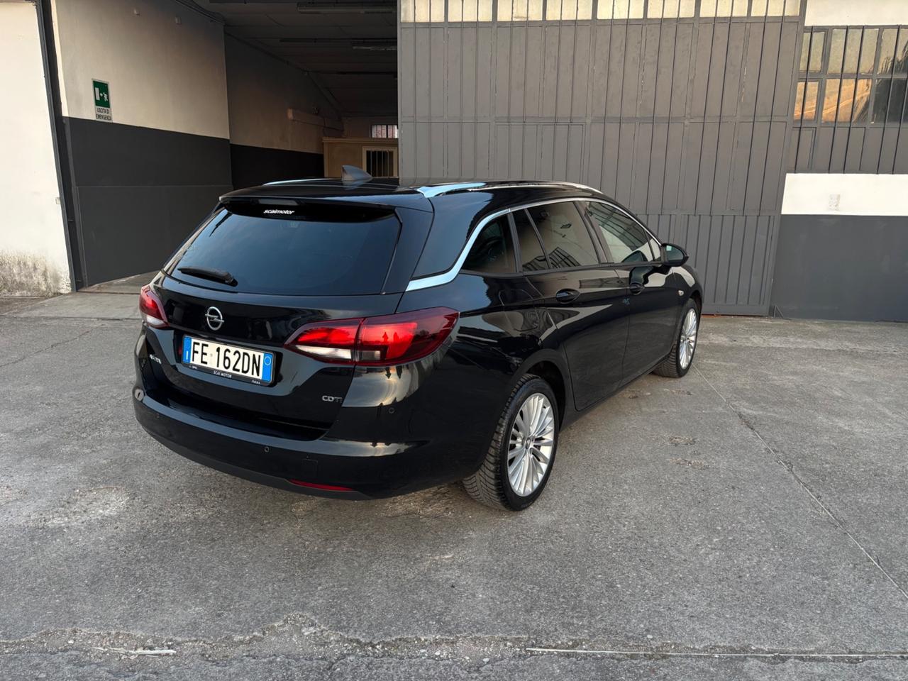 Opel Astra 1.6 CDTi. Neopatentati. Garanzia 12 mesi
