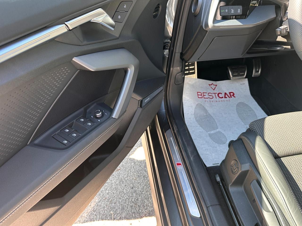 Audi A3 SPORTBACK 35 TDI S tronic S LINE + PANORAMA + FARI MATRIX + CAMERA + R18