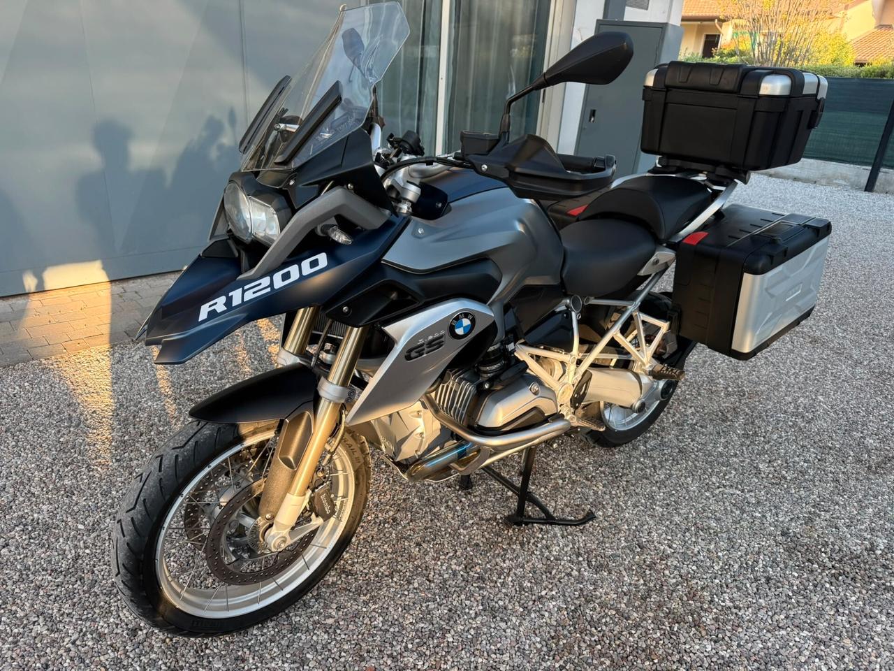 BMW R 1200 GS – 2015 – SOLO 6.982 KM – PARI AL NUOVO