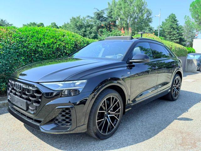 AUDI Q8 50 TDI 286 CV quattro S line edition Black Pack
