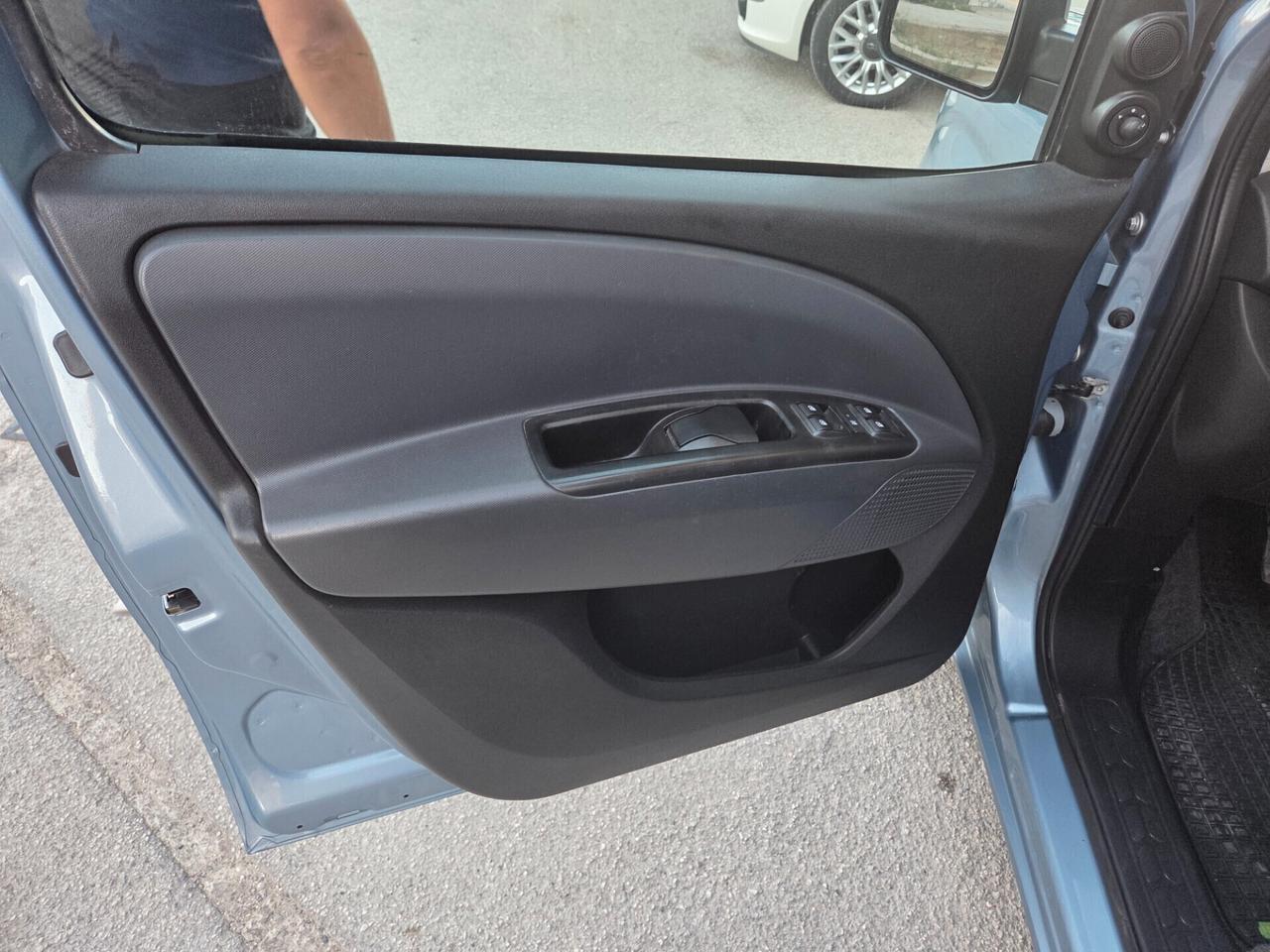 FIAT DOBLO 1.6 DIESEL 5 POSTI ANNO 2013 KM CERTIFICATI