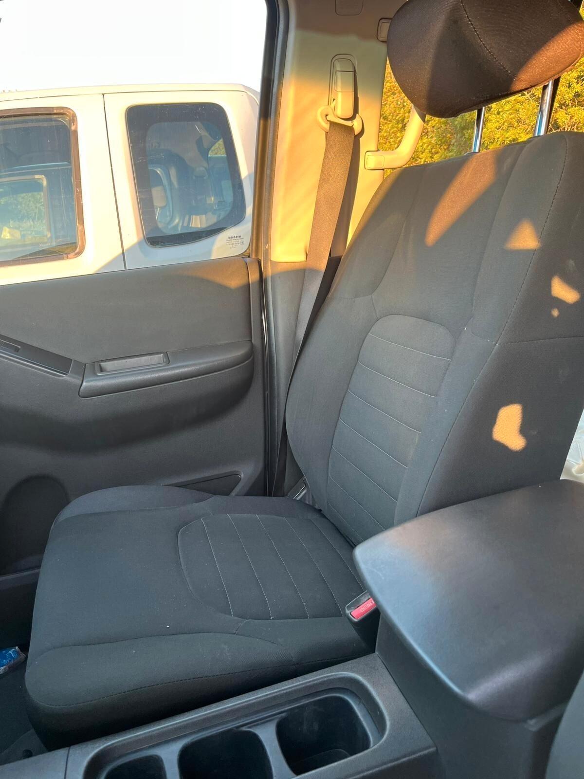 Nissan Navara 2.5 dCi 190CV 4 porte Double Cab XE