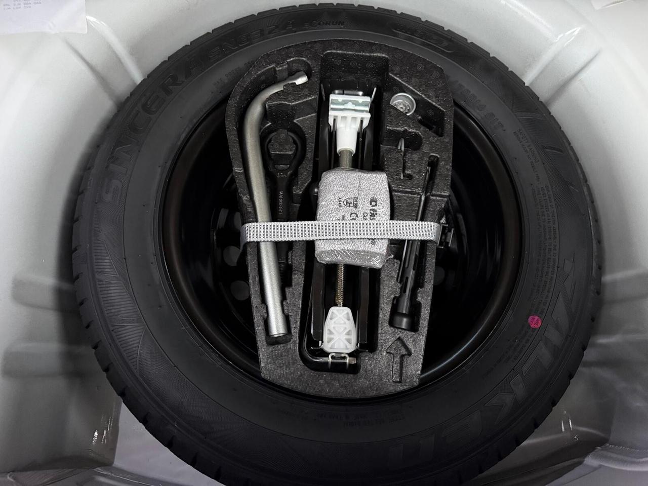 Volkswagen up! 1.0 5p. Eco High BMT ***VIDEOCAMERA*GUIDABILE DA NEOPATENTATI***