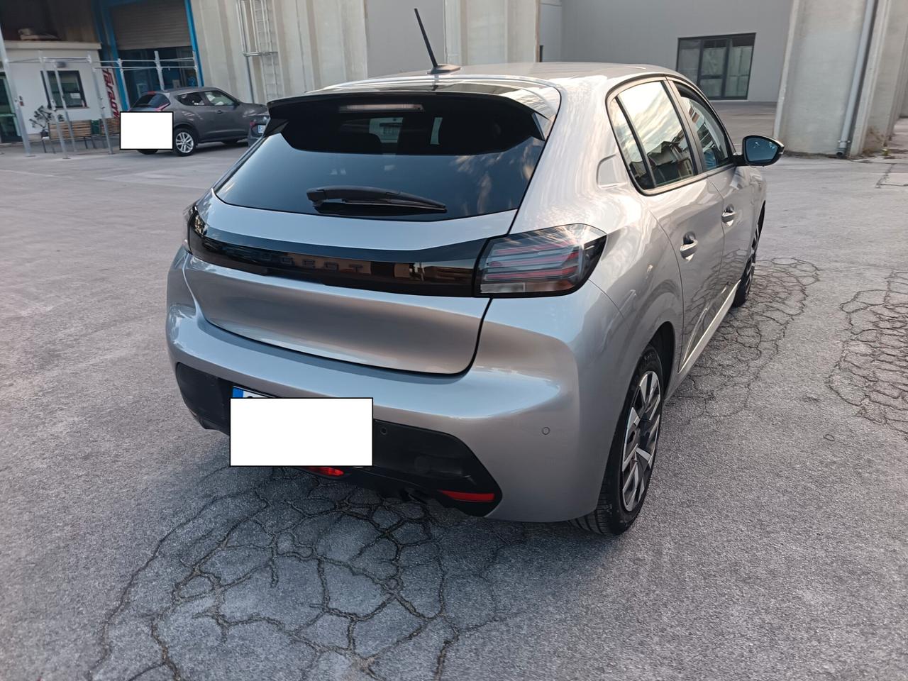 Peugeot 208 1.2 75CV Active Ok Neopatentati