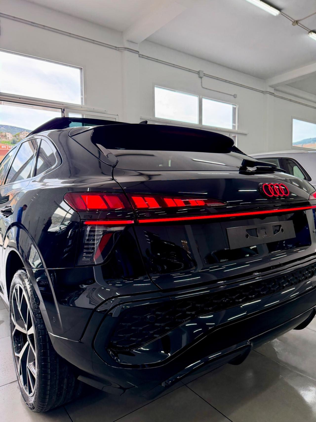 Audi Q3 40 TFSI quattro S tronic line 2026 TETTO FULL