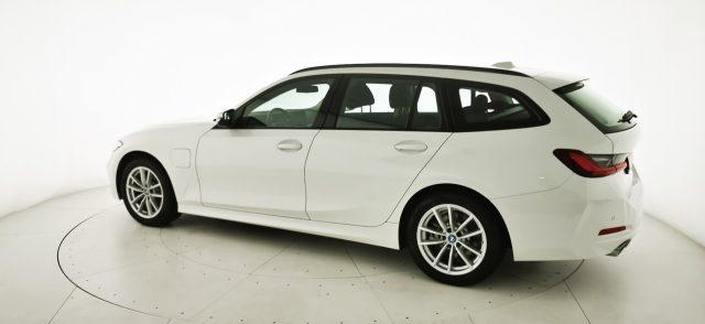 BMW 320 e Touring CAMBIO AUTOMATICO