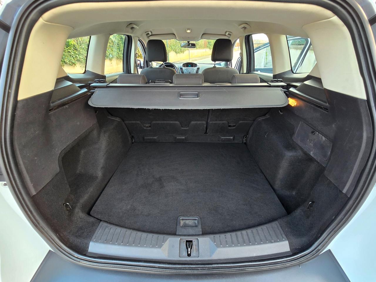 FORD KUGA TITANIUM RESTYLING PERFETTA DI TUTTO