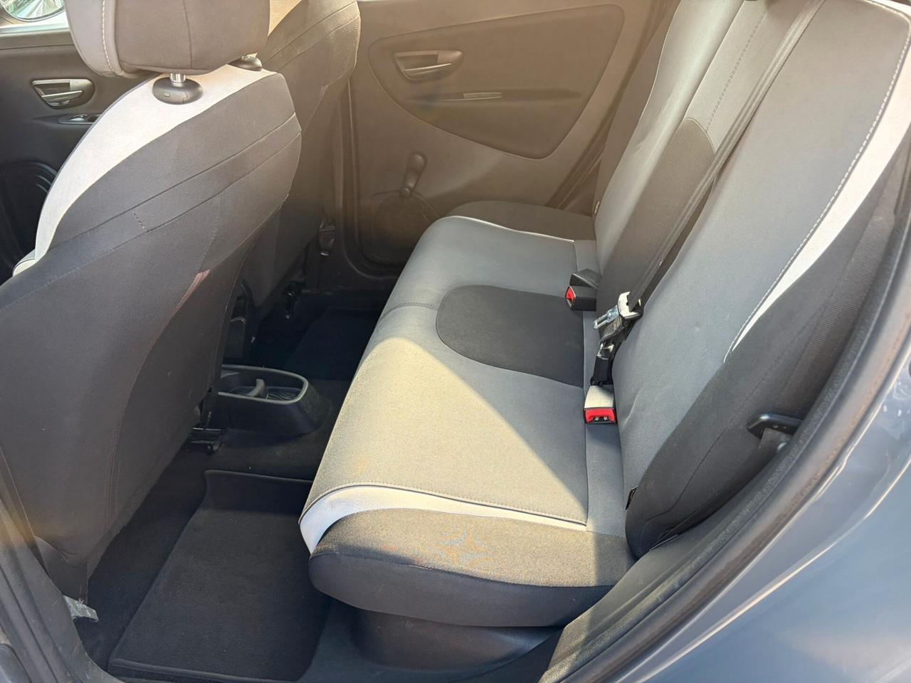 Lancia Ypsilon 1.2 69 CV 5 porte GPL Ecochic Gold