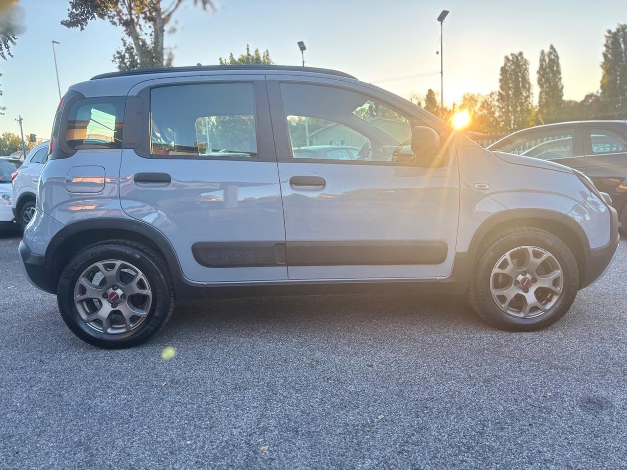 Fiat Panda 1.0 hybrida COMPRESO PASSAGGIO