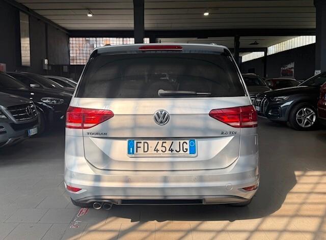 Volkswagen Touran 2.0 TDI 150 CV SCR DSG Executive BlueMotion Tech. 7 POSTI