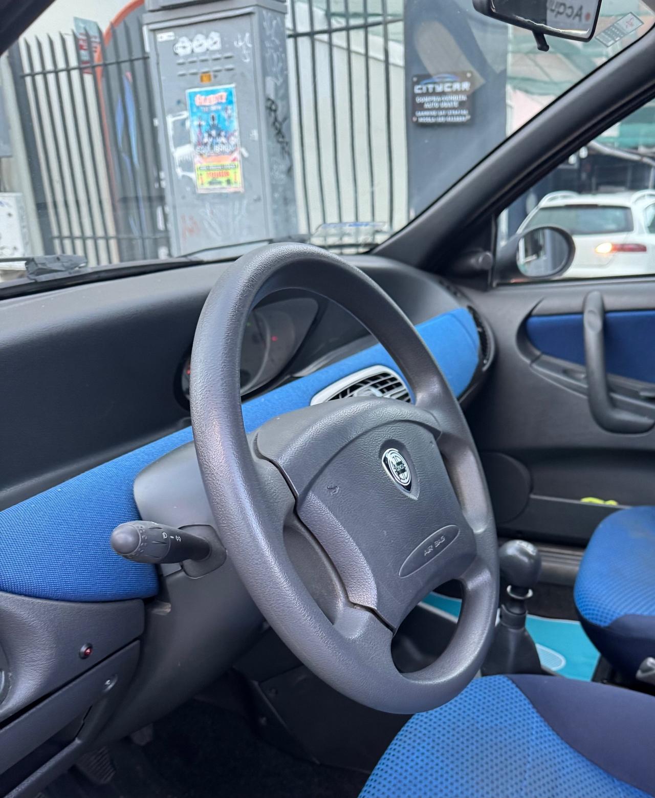 Lancia Y 1.2 60 cv benz Elefantino Blu