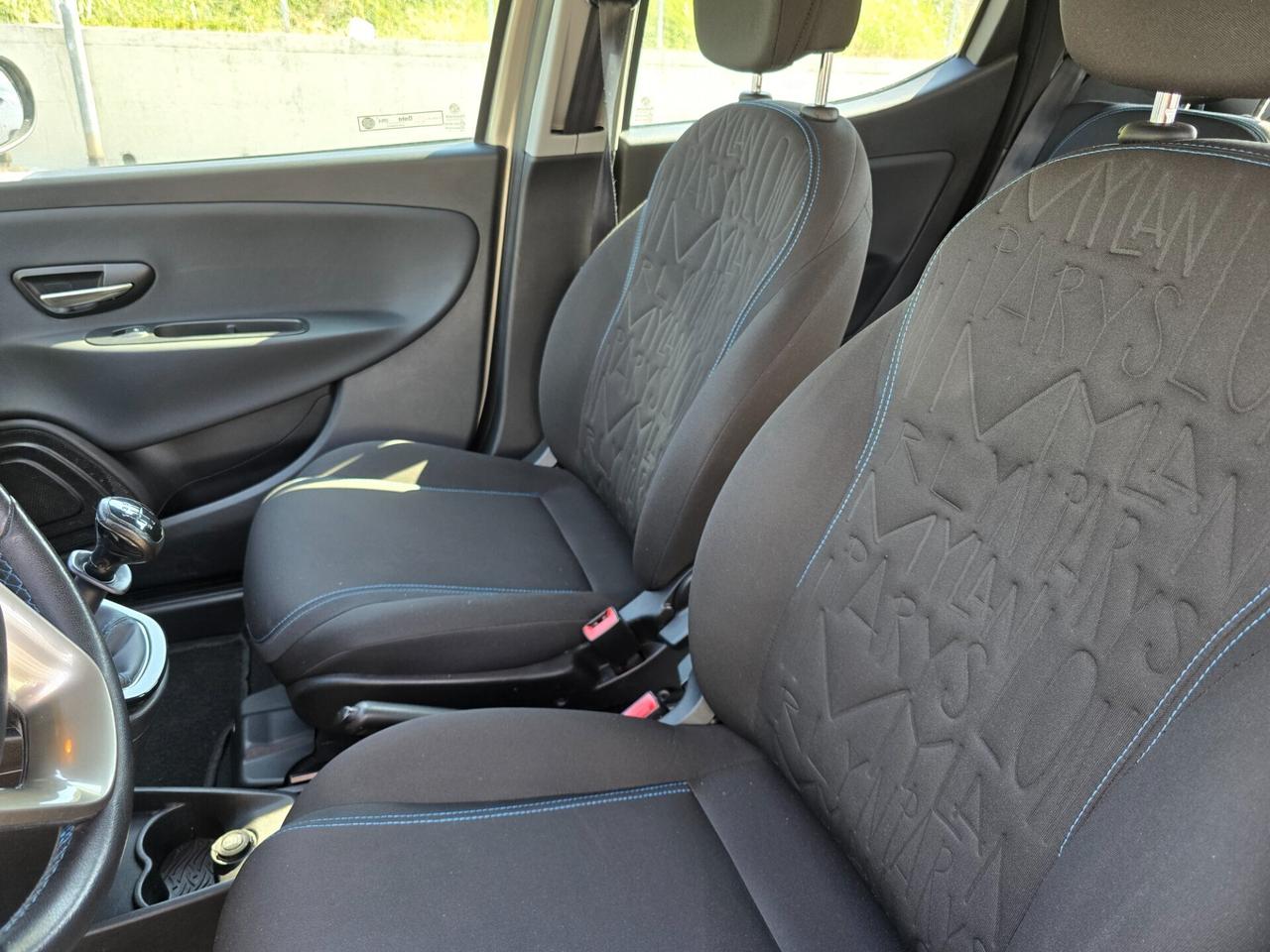 Lancia Ypsilon 0.9 TwinAir 85 CV 5 porte Metano Ec